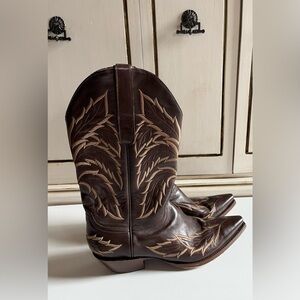The Manuel Collection Limited Edition Handmade Boots Brown Embroidered size 9.5